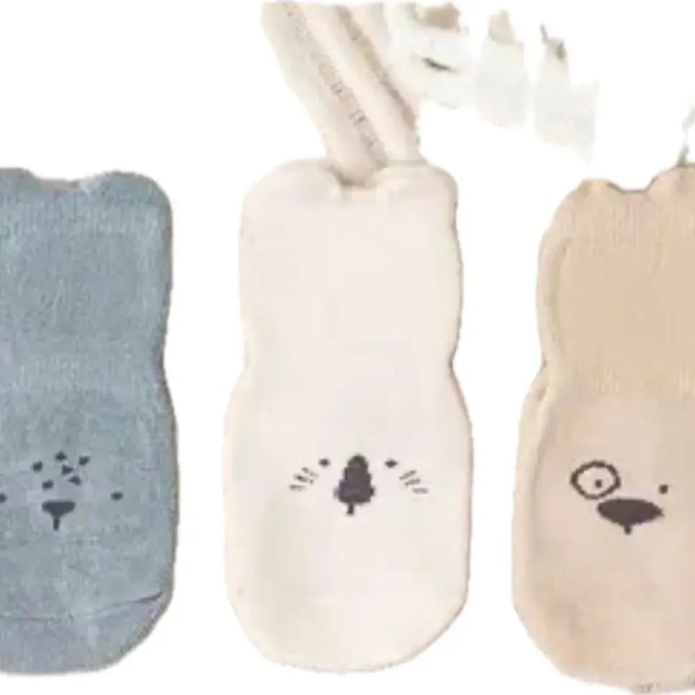 New lot of 3 baby grip sole socks 0-1 years